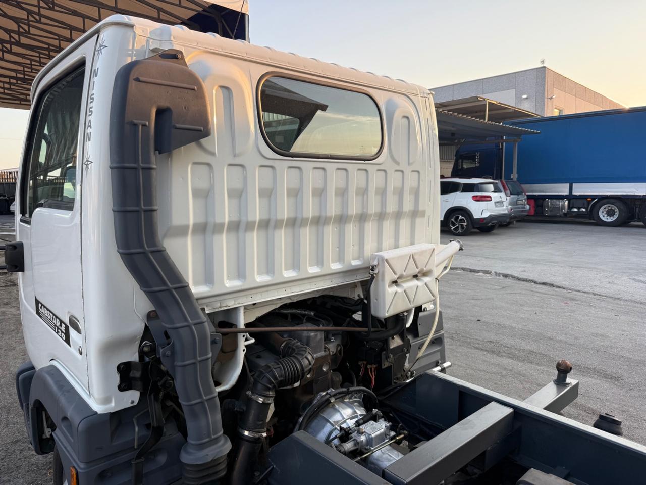 Nissan Cabstar 3.0 Diesel 120 Cv Trilaterale