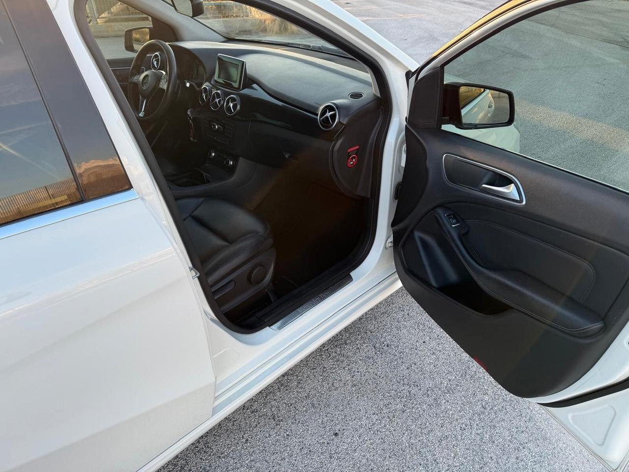 Mercedes-benz B 200 CDI BlueEFFICIENCY Premium