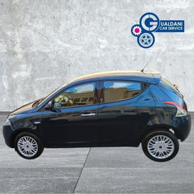 Lancia Ypsilon Ypsilon 1.2 69 CV 5 porte Silver