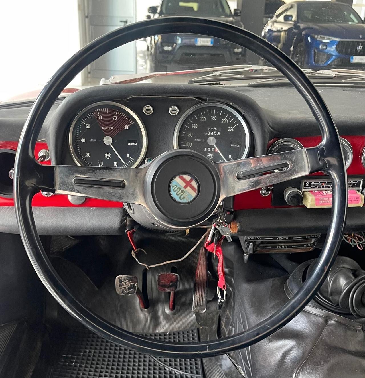 Alfa Romeo Spider duetto osso di seppia