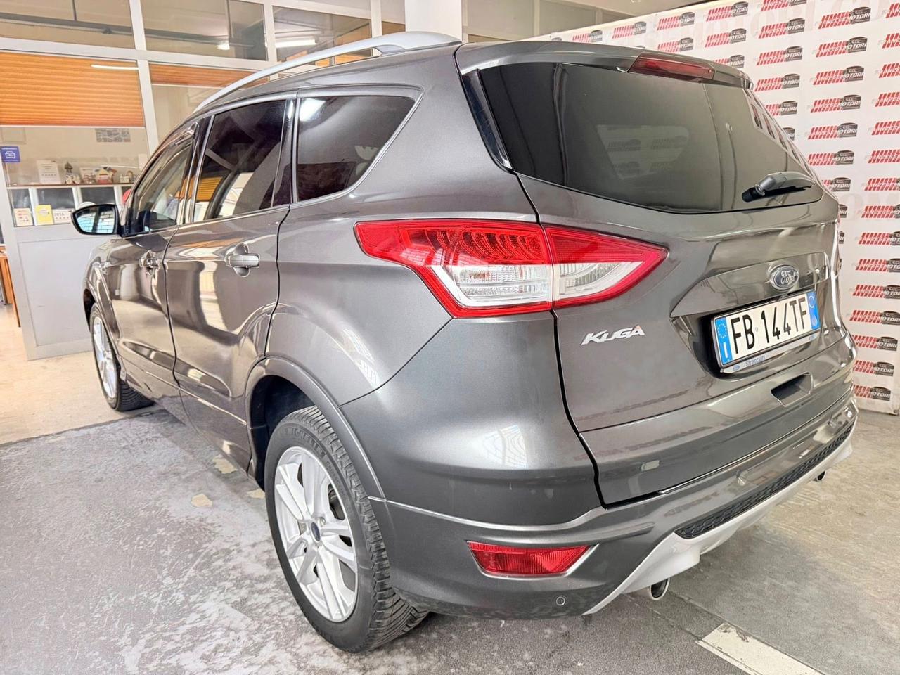 Ford Kuga 2.0 TDCI 180 CV S&S 4WD Powershift Titanium X