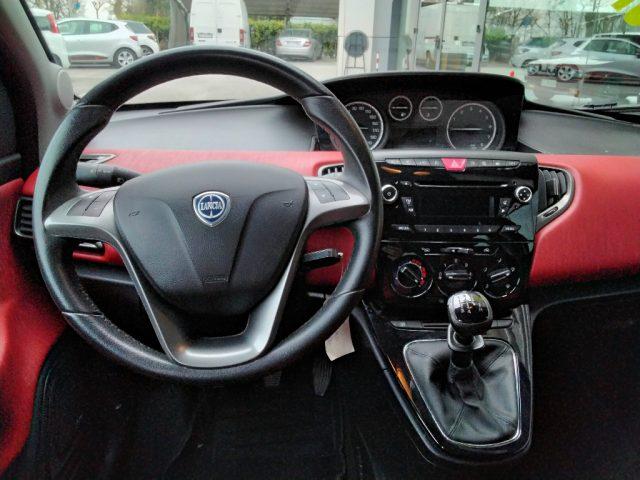 LANCIA Ypsilon 1.2 69 CV 5 porte Black & Red