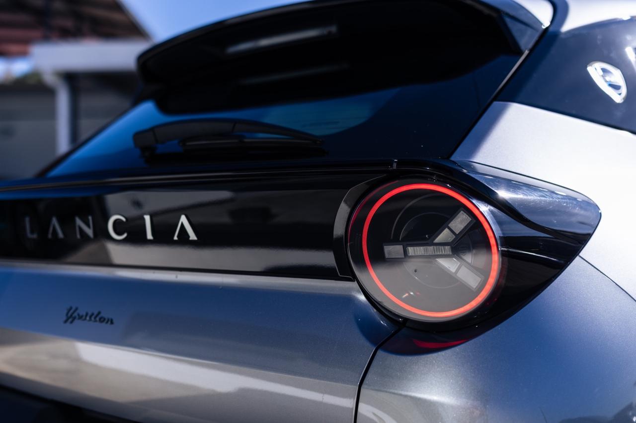 LANCIA YPSILON 1.2 HYBRID e-DCT – EDIZIONE LIMITATA CASSINA