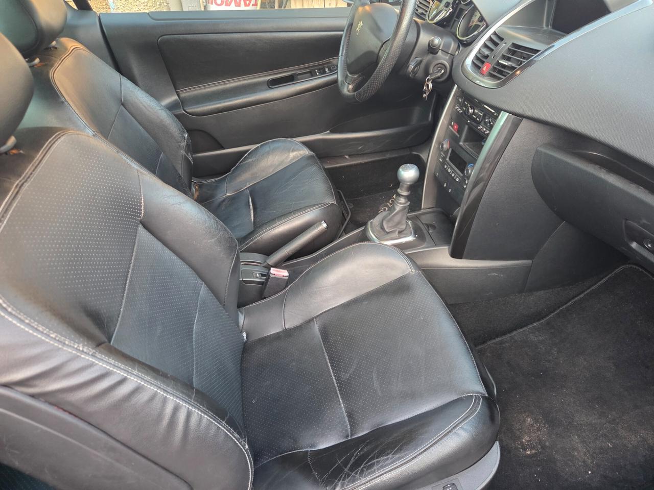 Peugeot 207 1.6 8V HDi 112CV CC Tecno