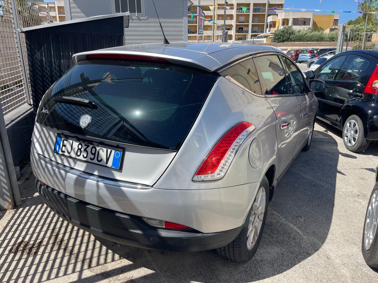 Lancia Delta 1.6 MJT DPF 105 CV Gold