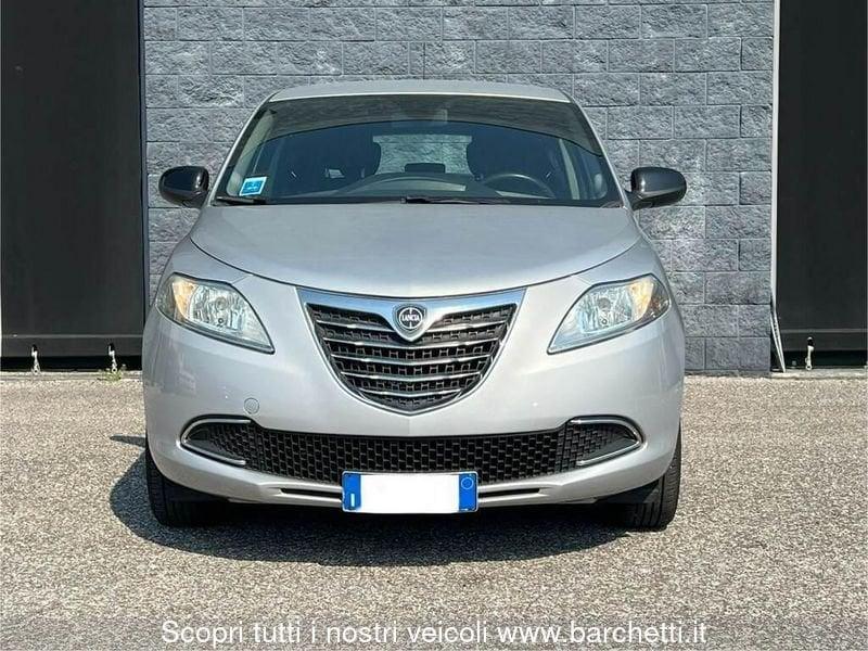 Lancia Ypsilon 1.2 8v Silver c/clima 69cv