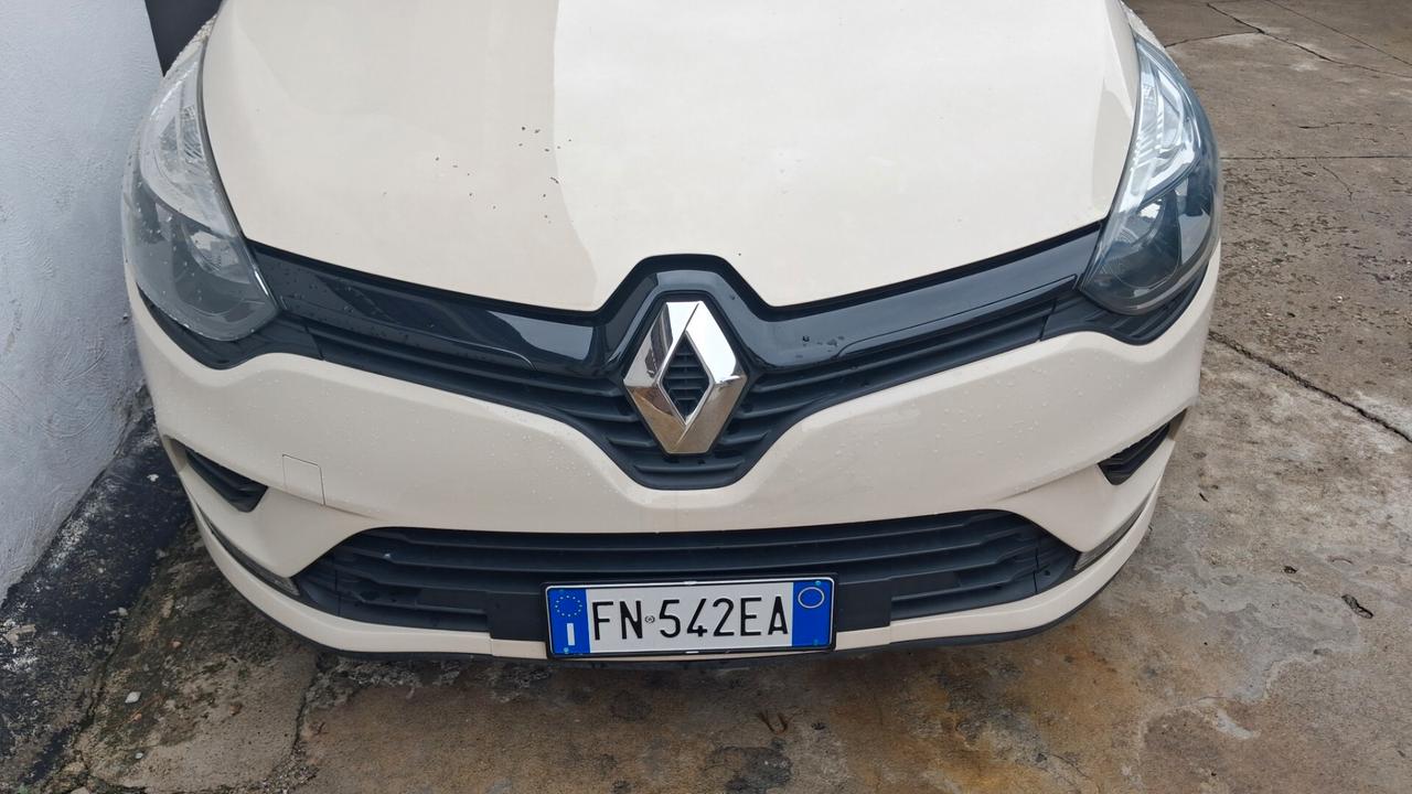Renault Clio 1.2 75 CV 5 porte Duel E6