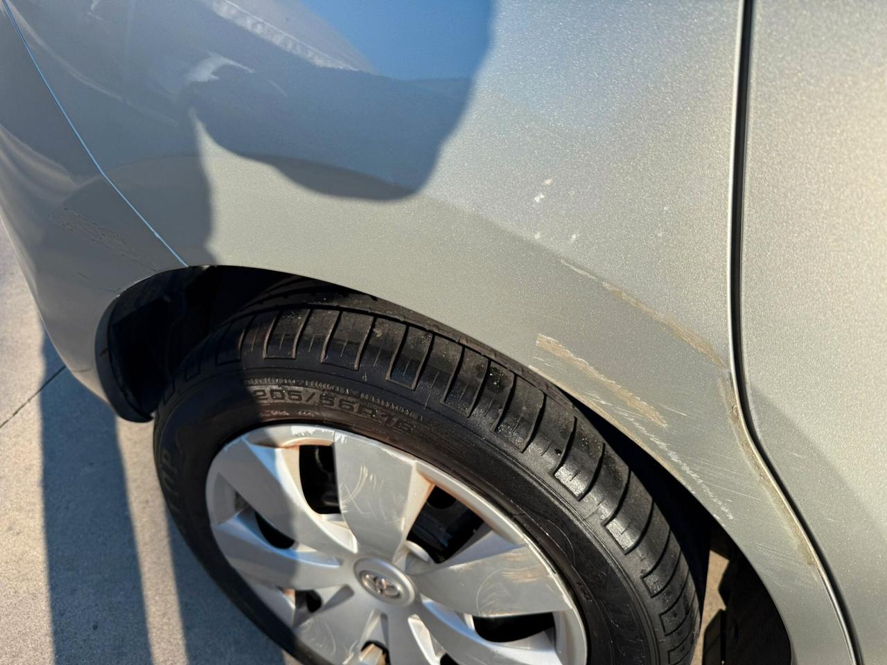 Toyota Auris 5p 1.4 Sol UNICO-PR 96.000 KM