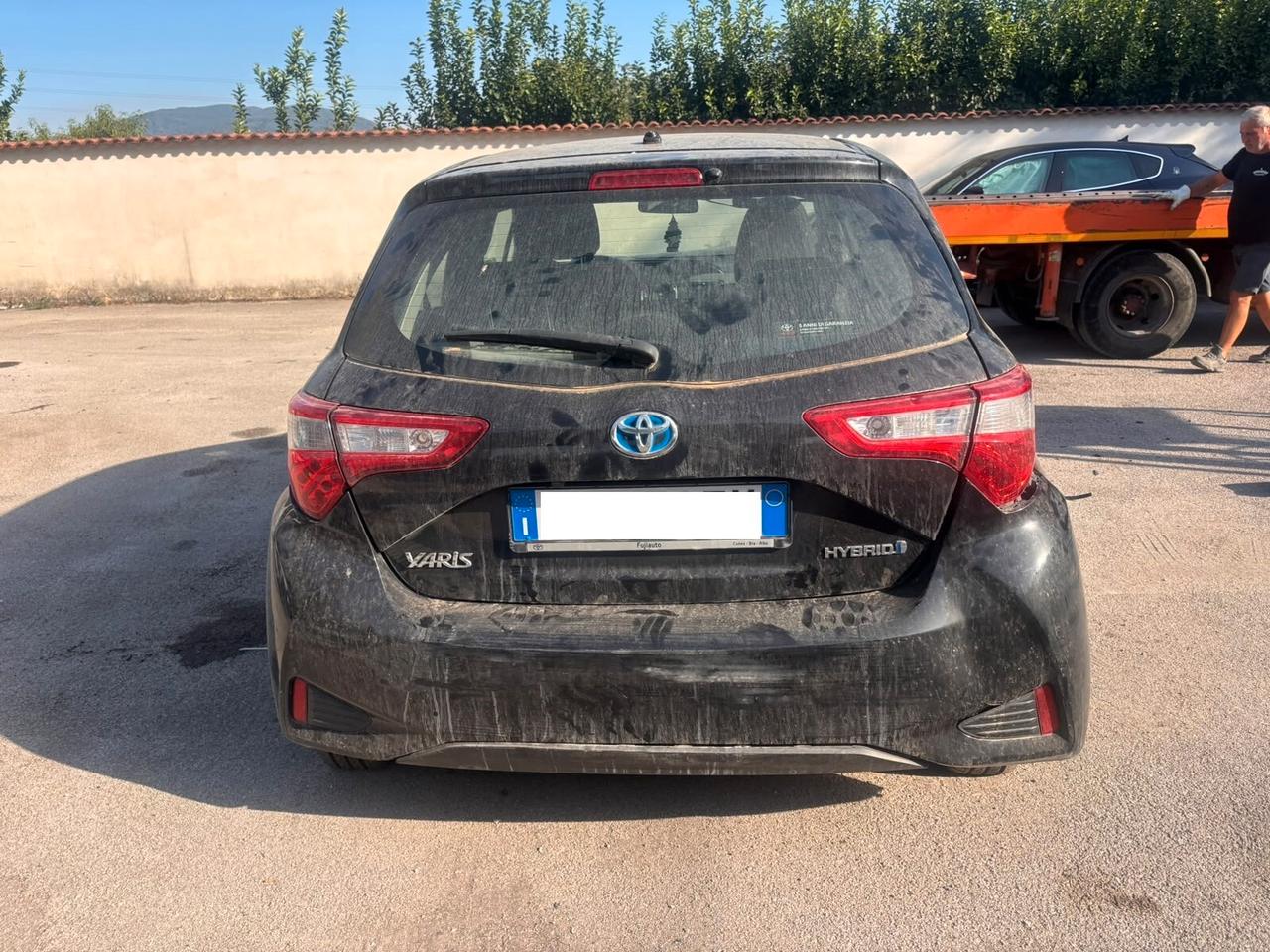 Toyota Yaris 1.5 ibrida auto sinisnistrata