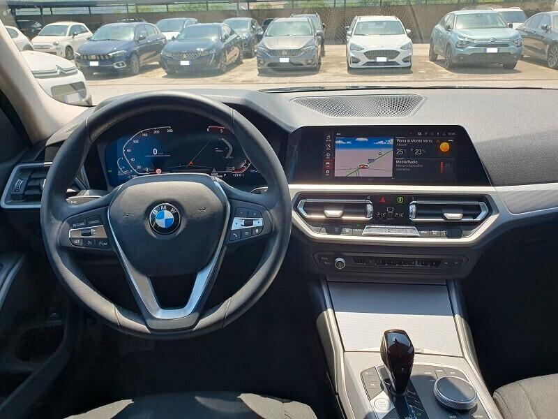BMW 316d Touring 122 Mild-Hybrid Auto LED KM 6.251