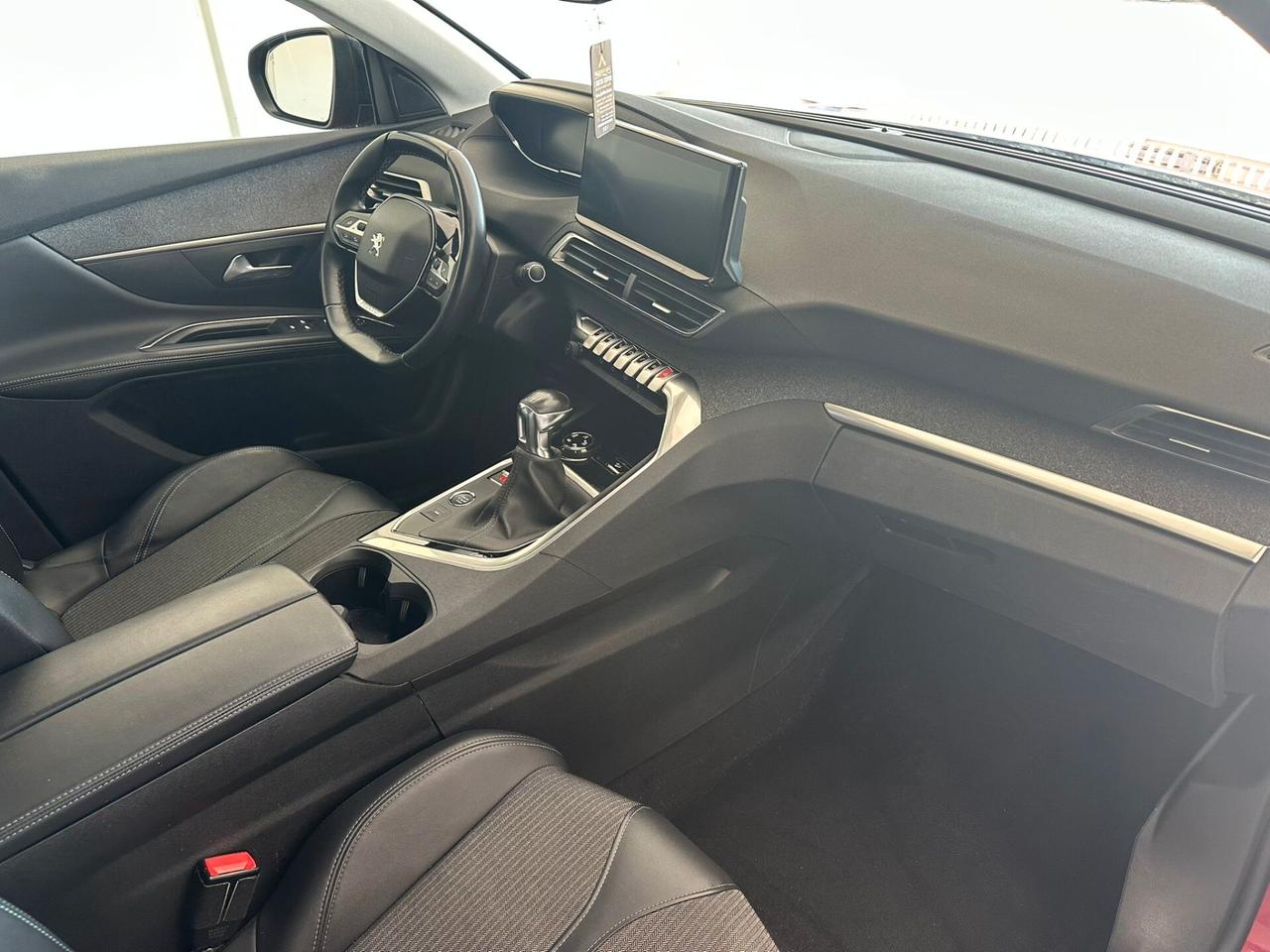 Peugeot 5008 BlueHDi 130 S&S Allure Pack 2022