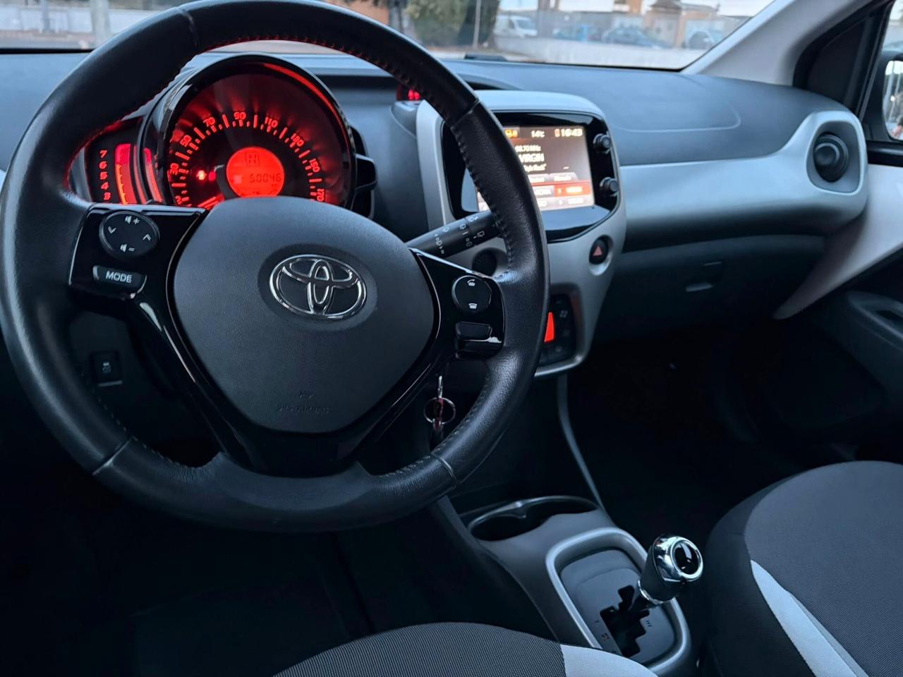 TOYOTA AYGO CAMBIO AUTOMATICO 5 P. 1.0