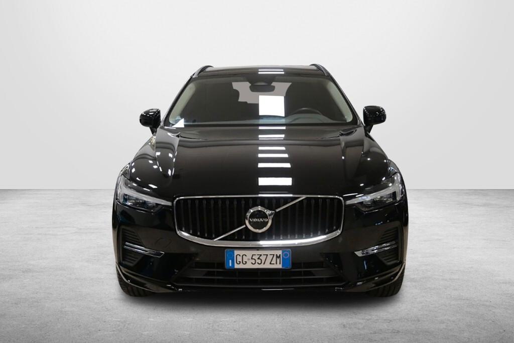 VOLVO XC60 2.0D 197CV B4 (D) GEARTRONIC MOMENTUM ( FARI LED - COCKPIT - NAVI - SENSORI POST. - CERCHI 18 )