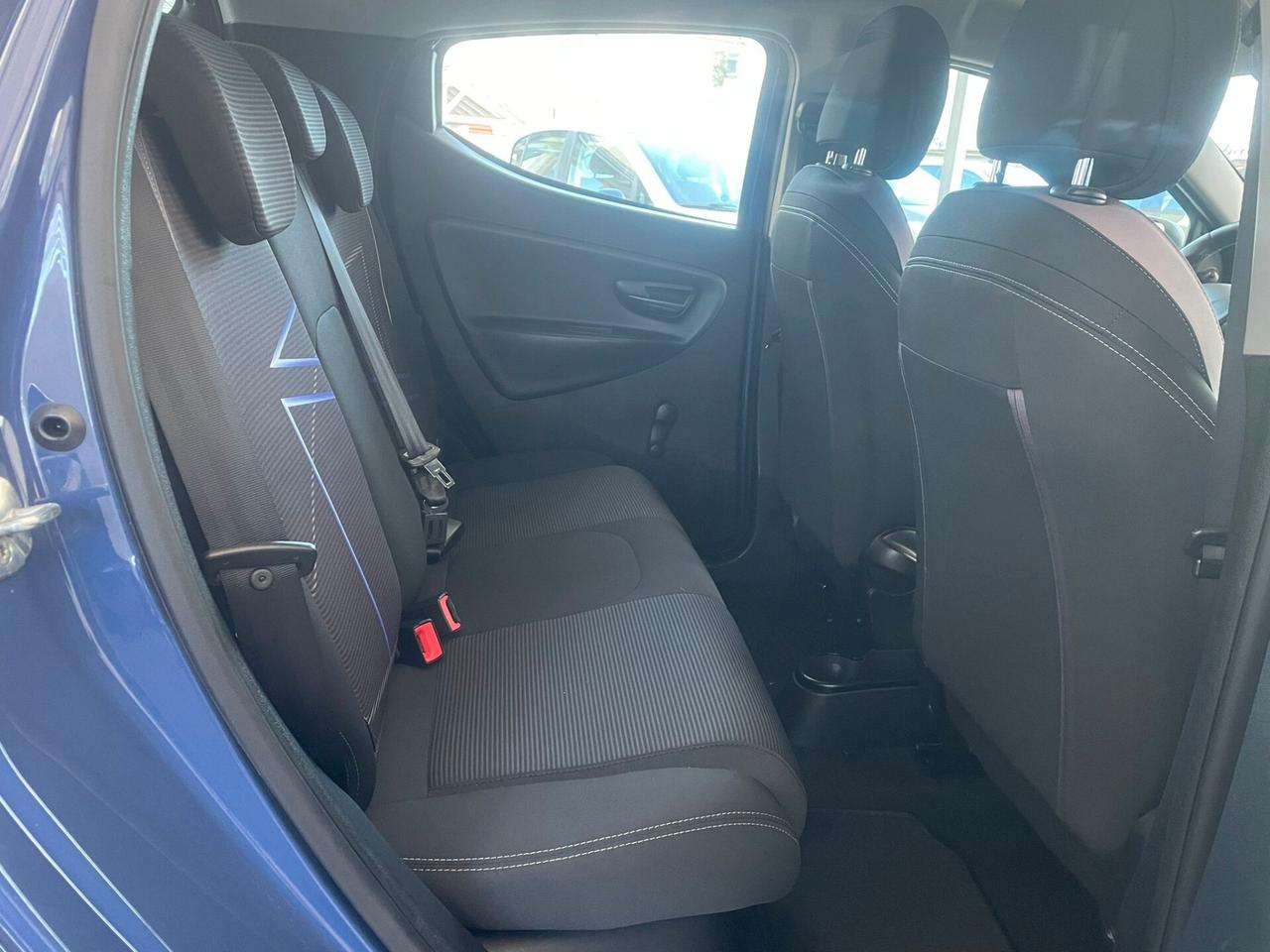 Lancia Ypsilon 1.3 MJT 16V 95 CV 5 porte