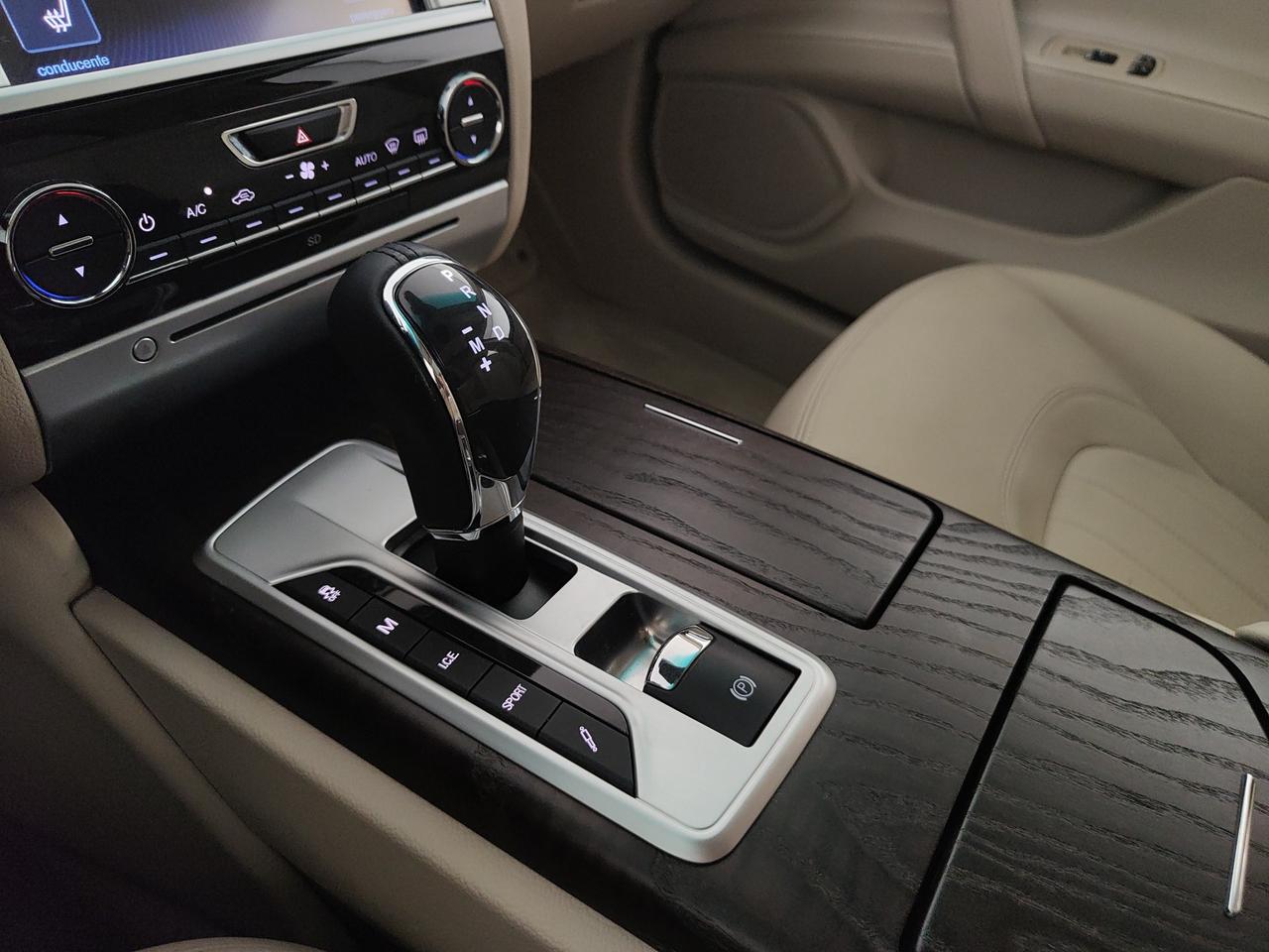 MASERATI Quattroporte VI 2013 - Quattroporte 3.0 V6 ds 275cv auto