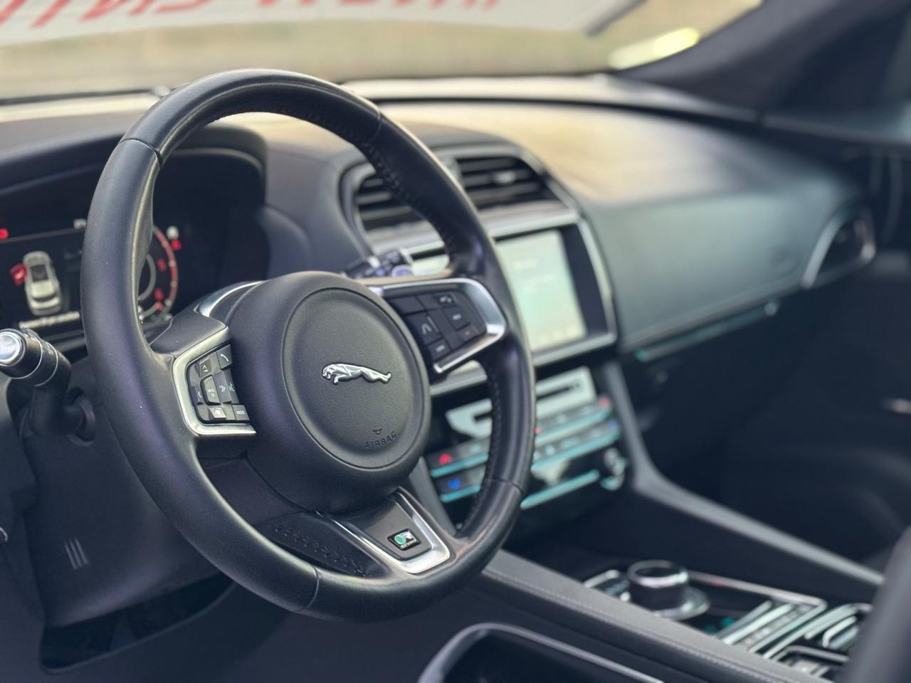 JAGUAR F-PACE 20D 180 CV R-SPORT STRAFULL TETTO IVA R20
