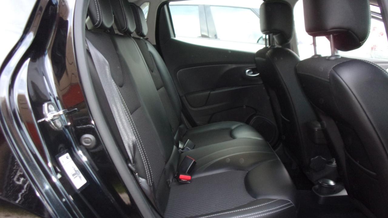 Renault Clio TCe 12V 90 CV 5 porte Moschino Intens