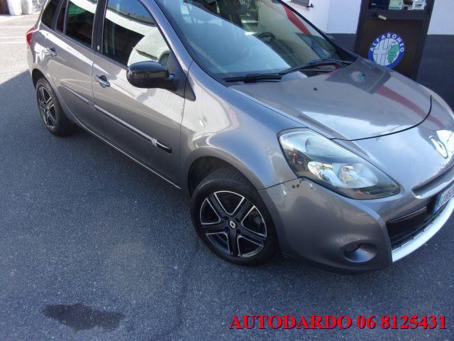 RENAULT Clio 1.2 16V TCE 100CV SporTour Live!