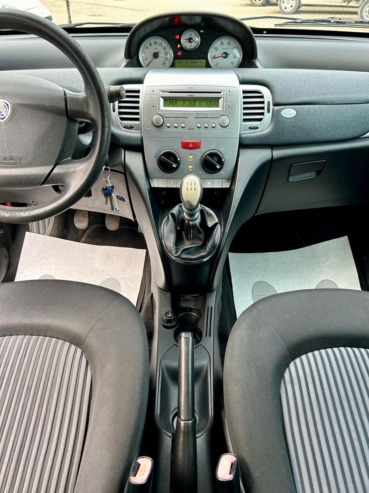 Lancia Ypsilon 1.2 Platino - OK NEOPATENTATO