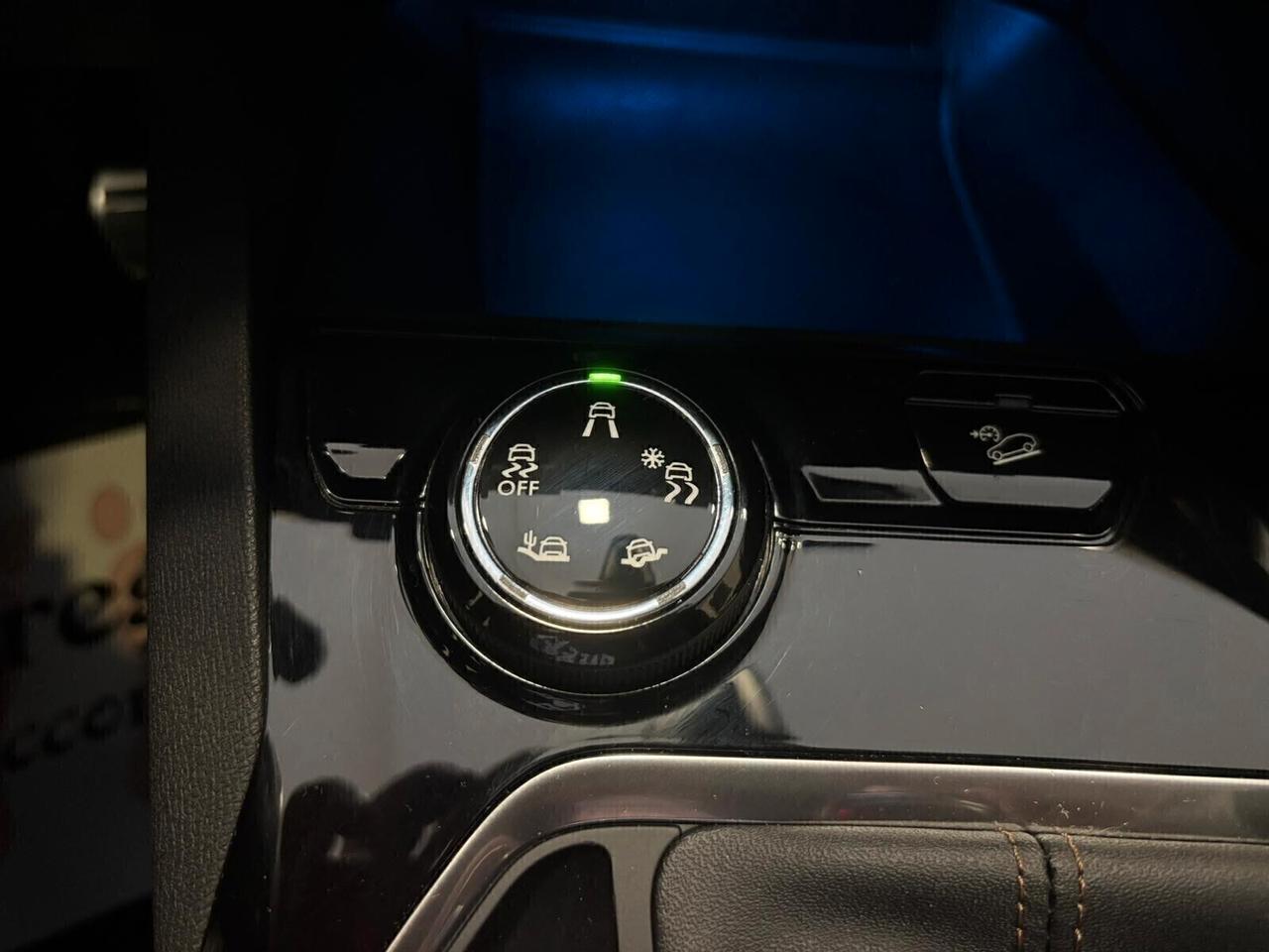 Peugeot 3008 1.5 HDI **FULL OPTIONAL** PARI AL NUOVO