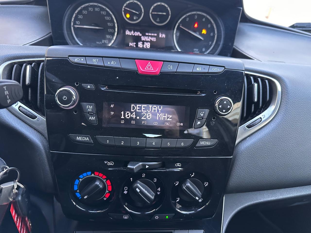 Lancia Ypsilon 1.2 69 CV 5 porte Silver