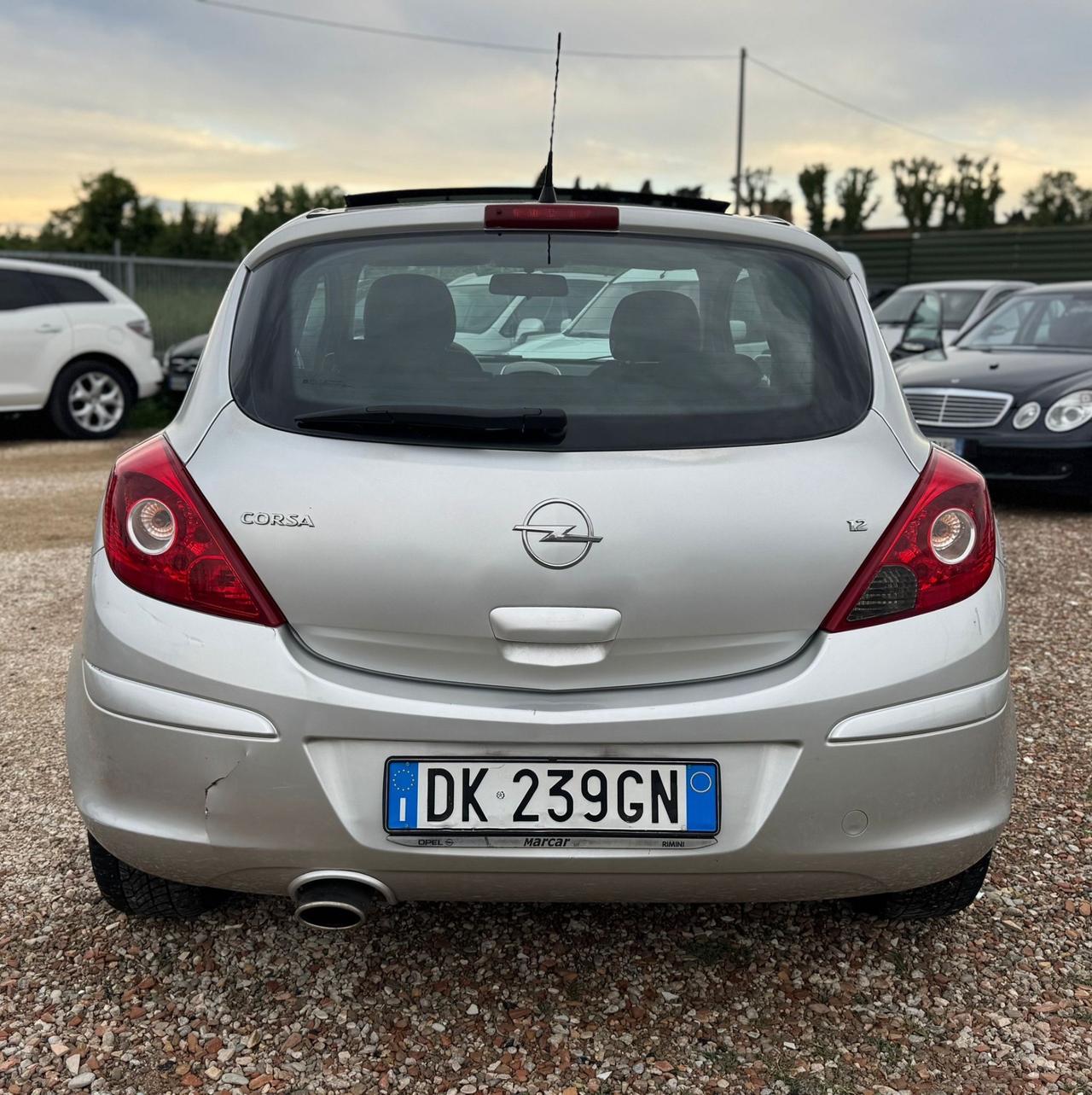 Opel Corsa 1.2 3 porte Sport Neopatentati