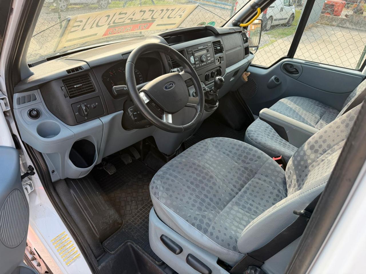 Ford Transit 2013 330M 2.2 TDCi/100 9 posti