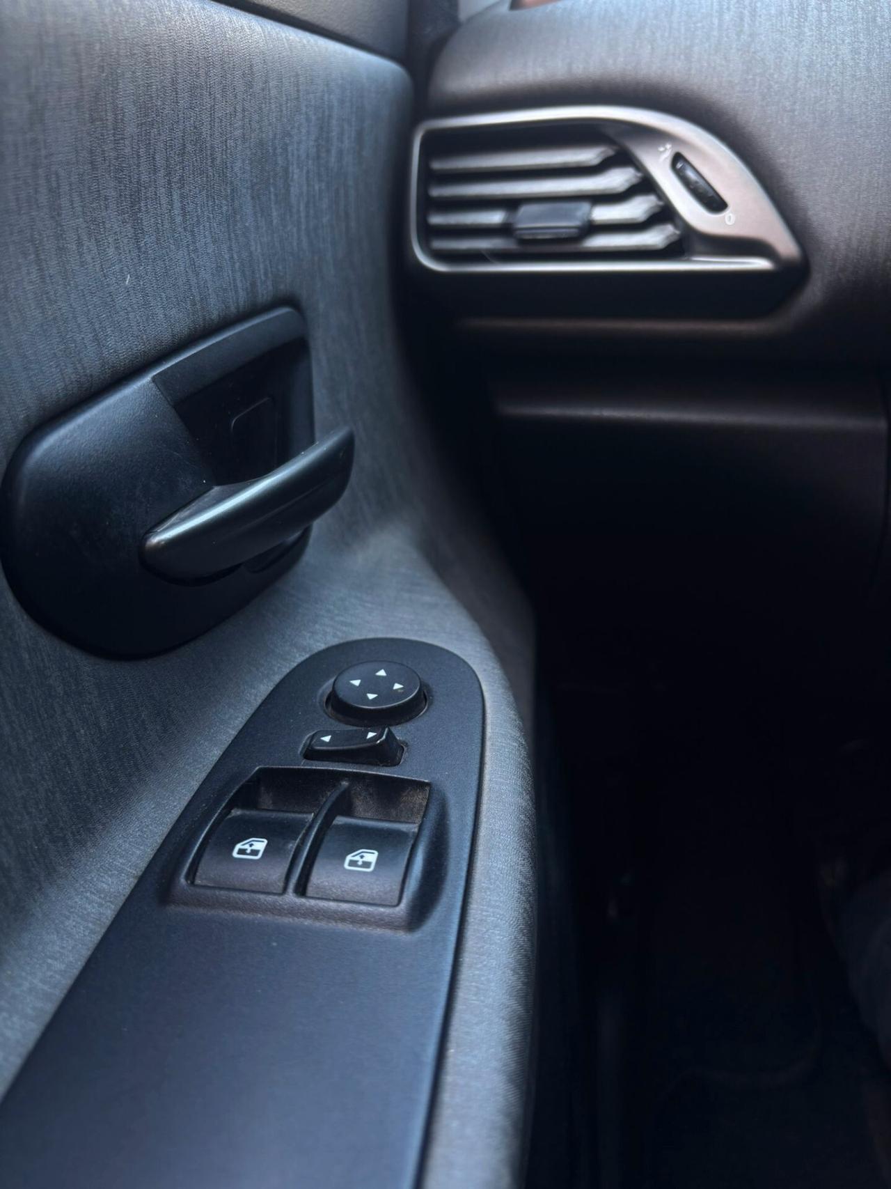 Lancia Ypsilon 0.9 TWINAIR 85 CV 5P METANO ECOCHIC ELLE