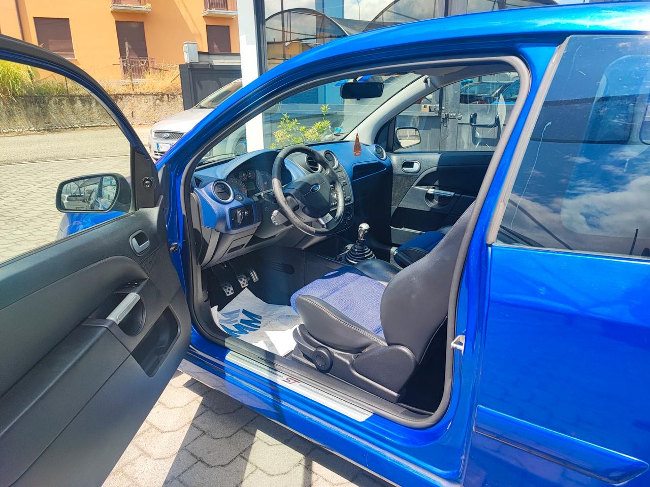 Ford Fiesta 2.0 16V 3p. ST uni-pro