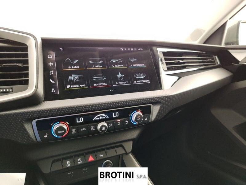 Audi A1 Sportback Allstreet 35 TSI S Tronic Identity Contrast