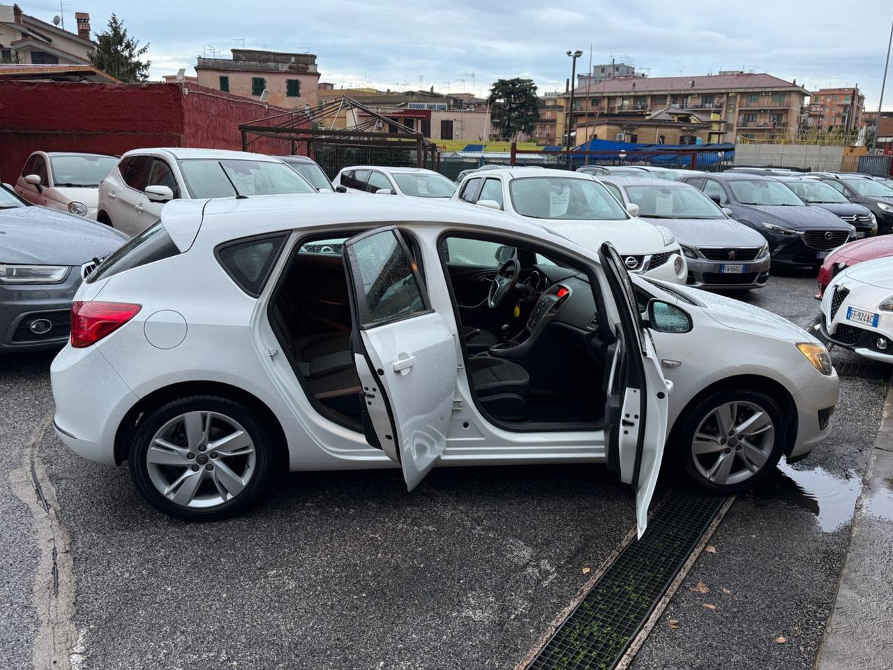 Astra 1.4 100CV-Cosmo-unipro-( 98 mila km ) -rate