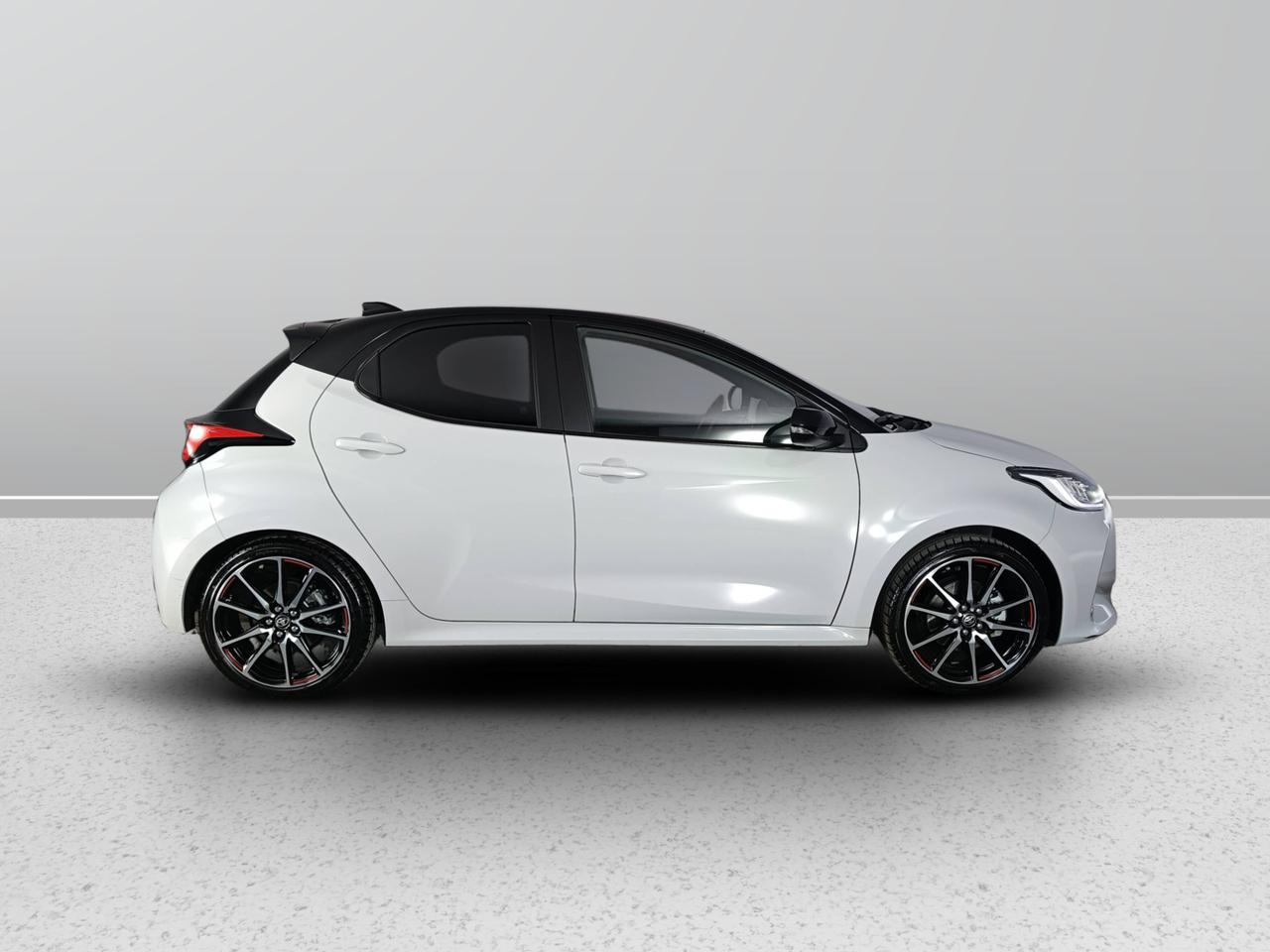 TOYOTA Yaris IV 2020 - Yaris 1.5h GR Sport