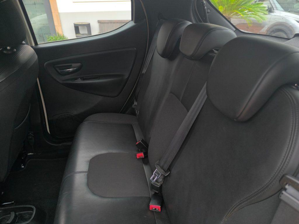 Lancia Ypsilon 0.9 TwinAir 85 CV 5 porte S&S Gold TAGLIANDATA!