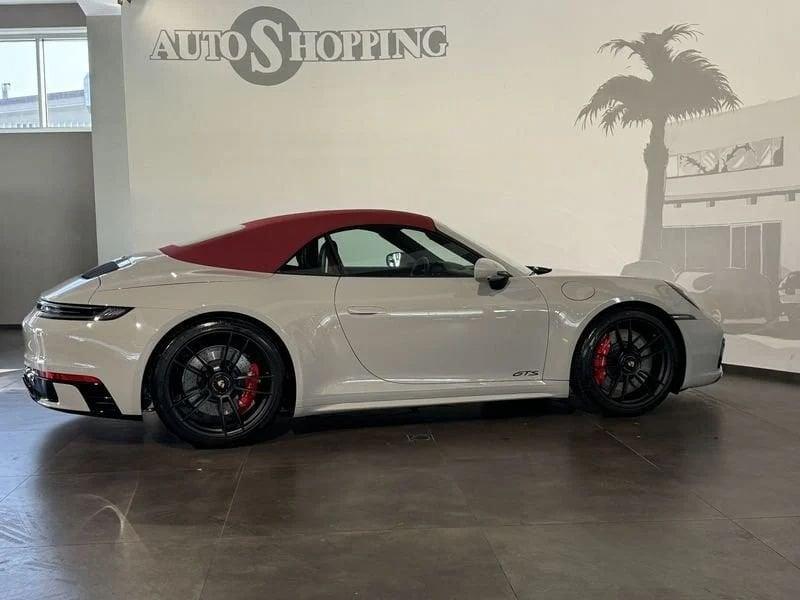 Porsche 911 (992) Carrera 4 GTS Cabriolet