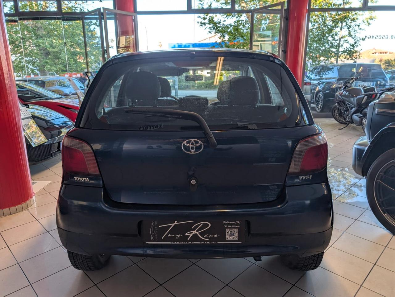 Toyota Yaris 1.0i 16V cat 5 porte Sol
