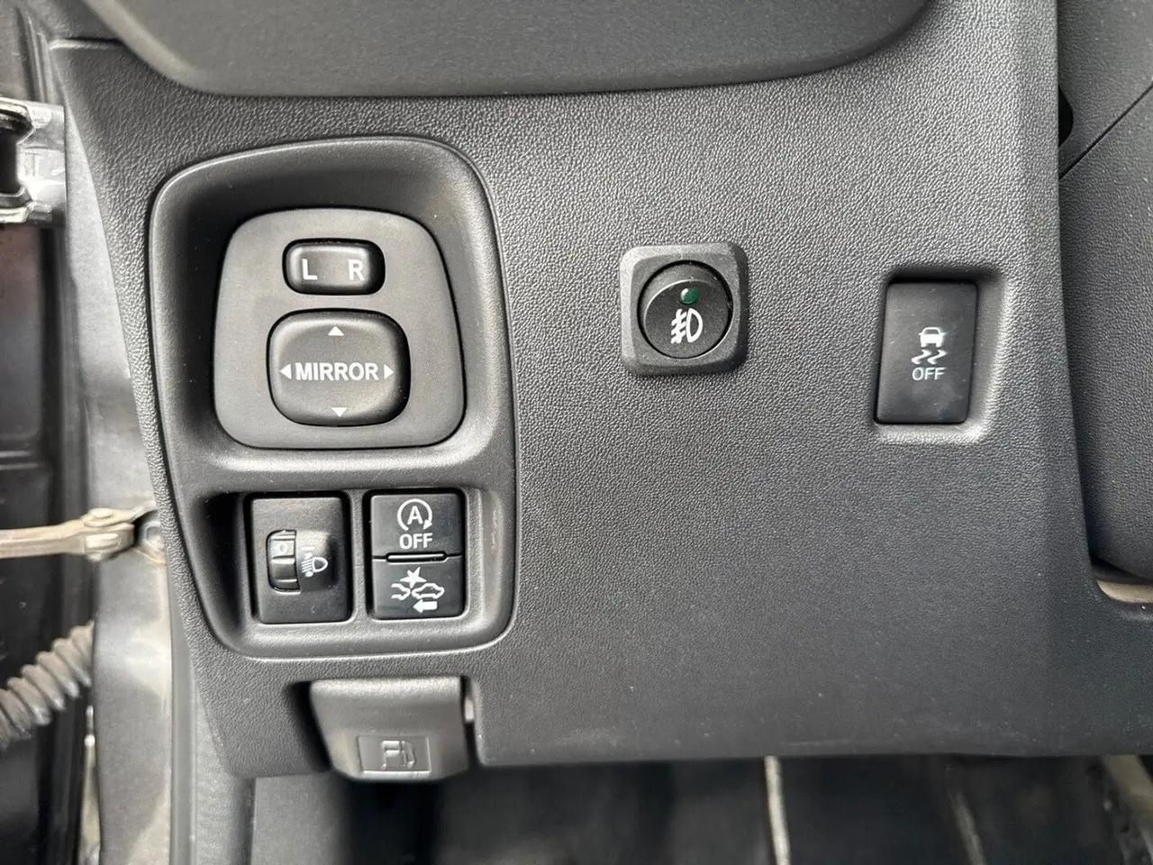 Toyota Aygo Connect 1.0 VVT-i 72 CV 5 porte x-fun