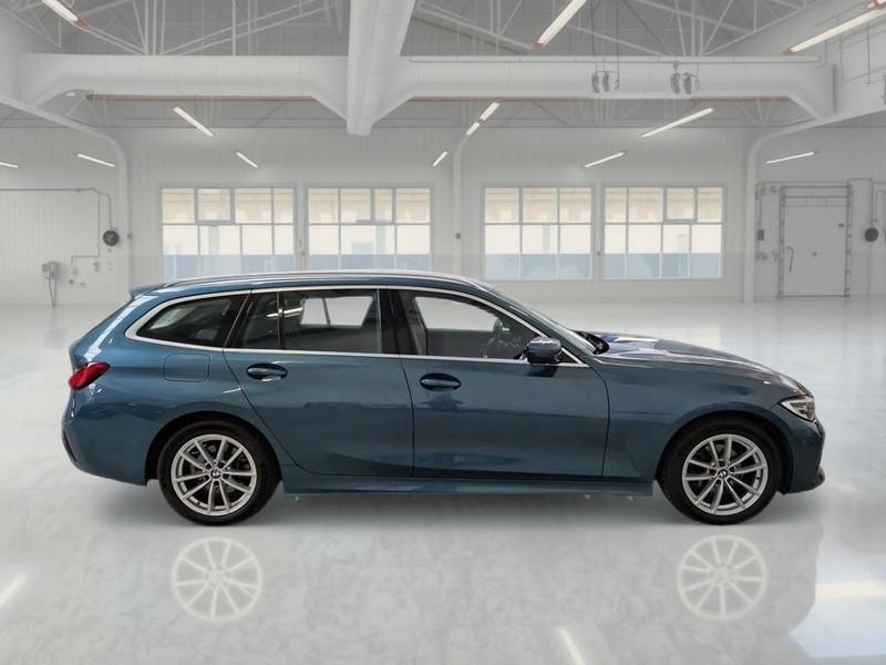 BMW 318 48V Business Advantage Touring auto