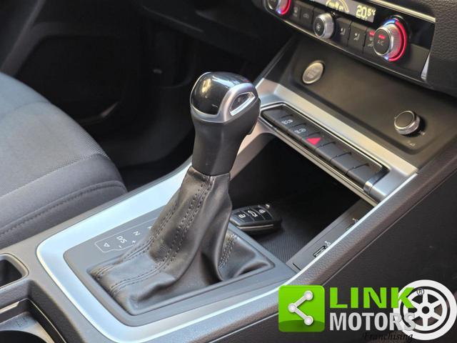 AUDI Q3 35 TFSI 150 CV S Tronic S Line Identity Black