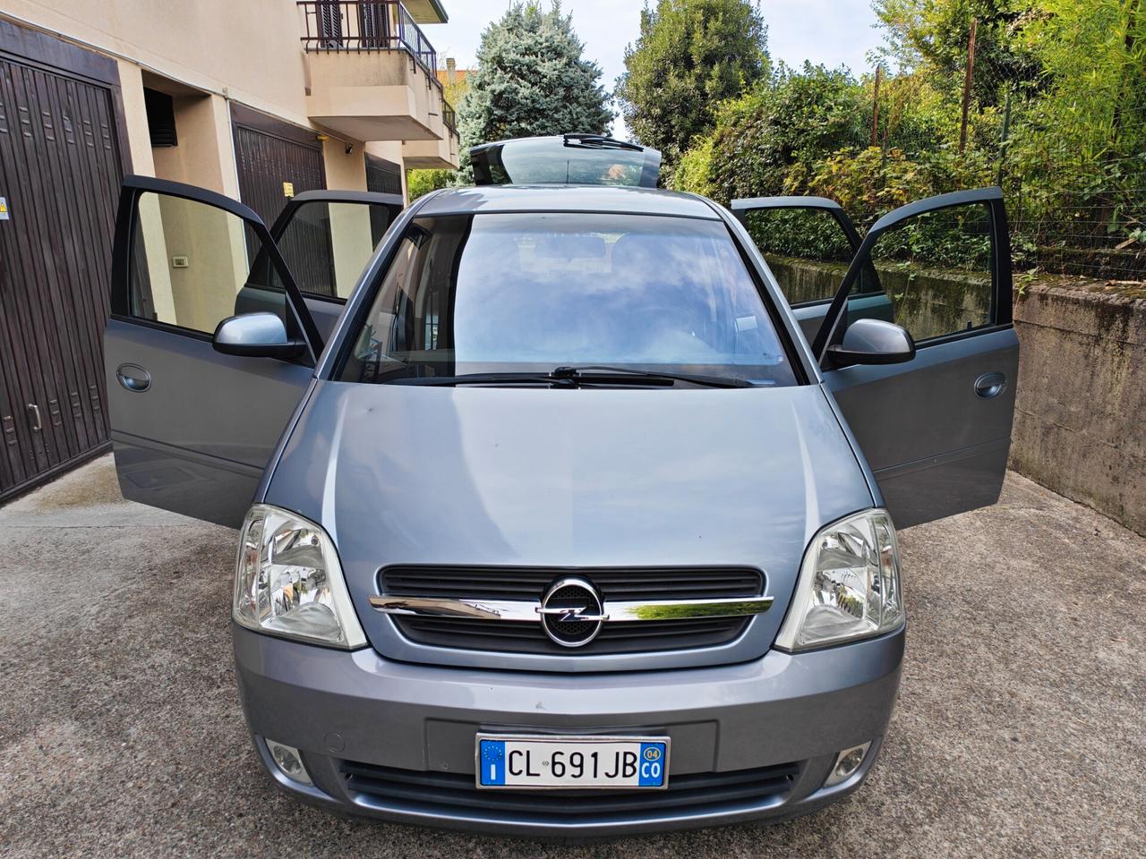 Opel Meriva 1.6 BENZINA 100cv COSMO / Neop.
