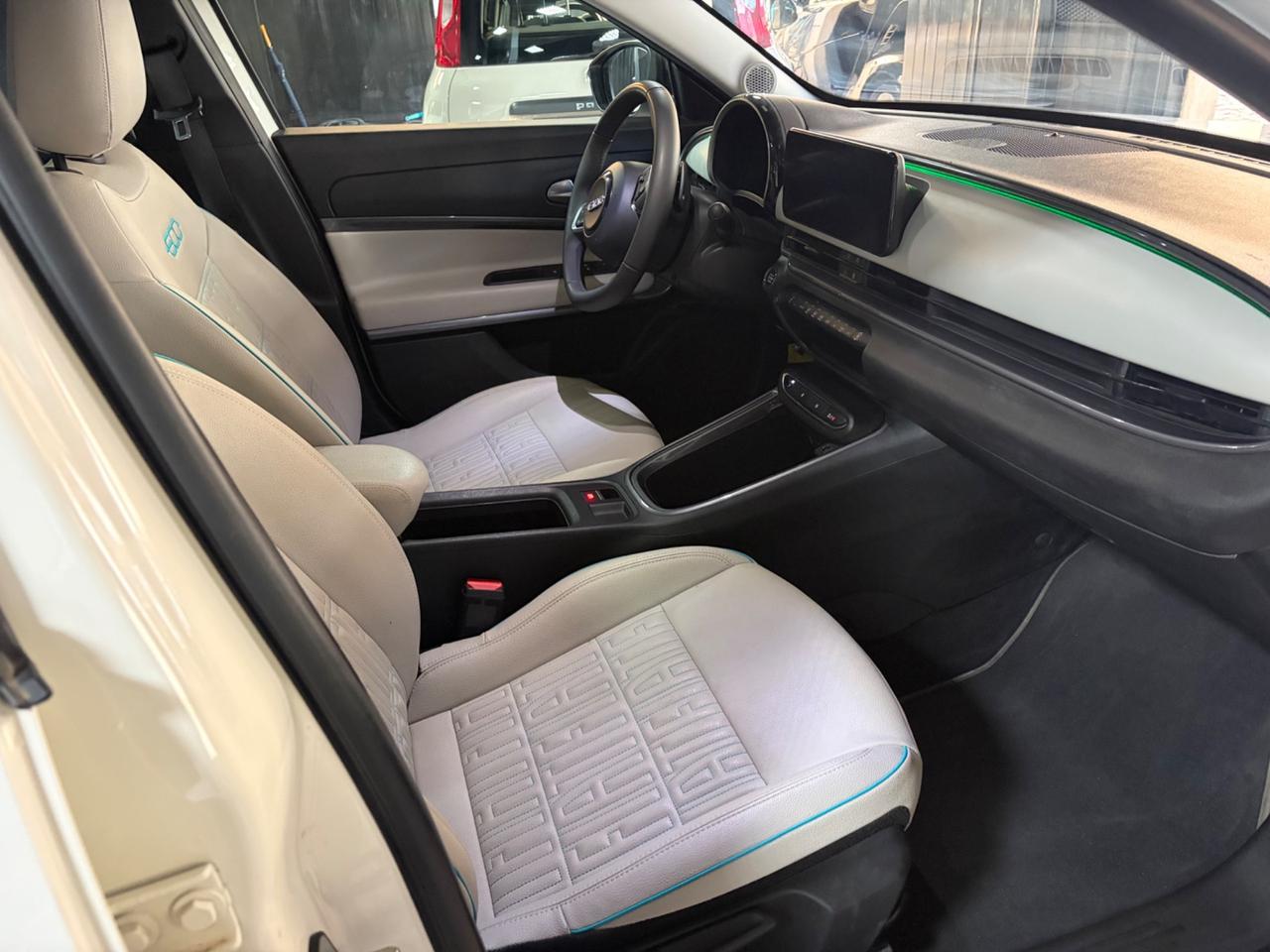 Fiat 600 Hybrid 110 CV DCT MHEV La Prima
