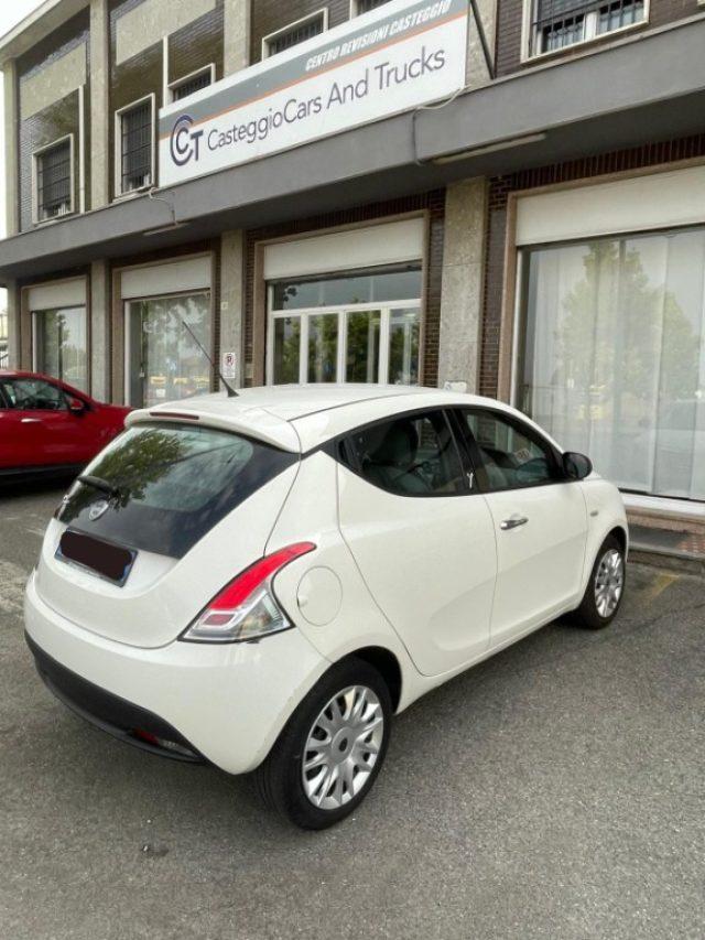 LANCIA Ypsilon 1.2 69 CV 5 porte Silver