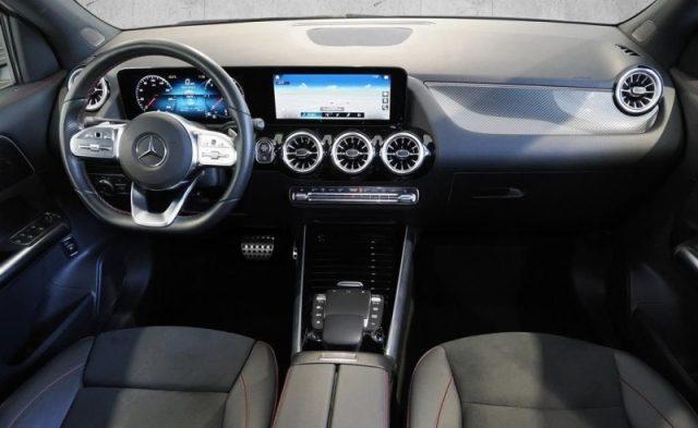 MERCEDES-BENZ GLA 200 d Automatic Premium