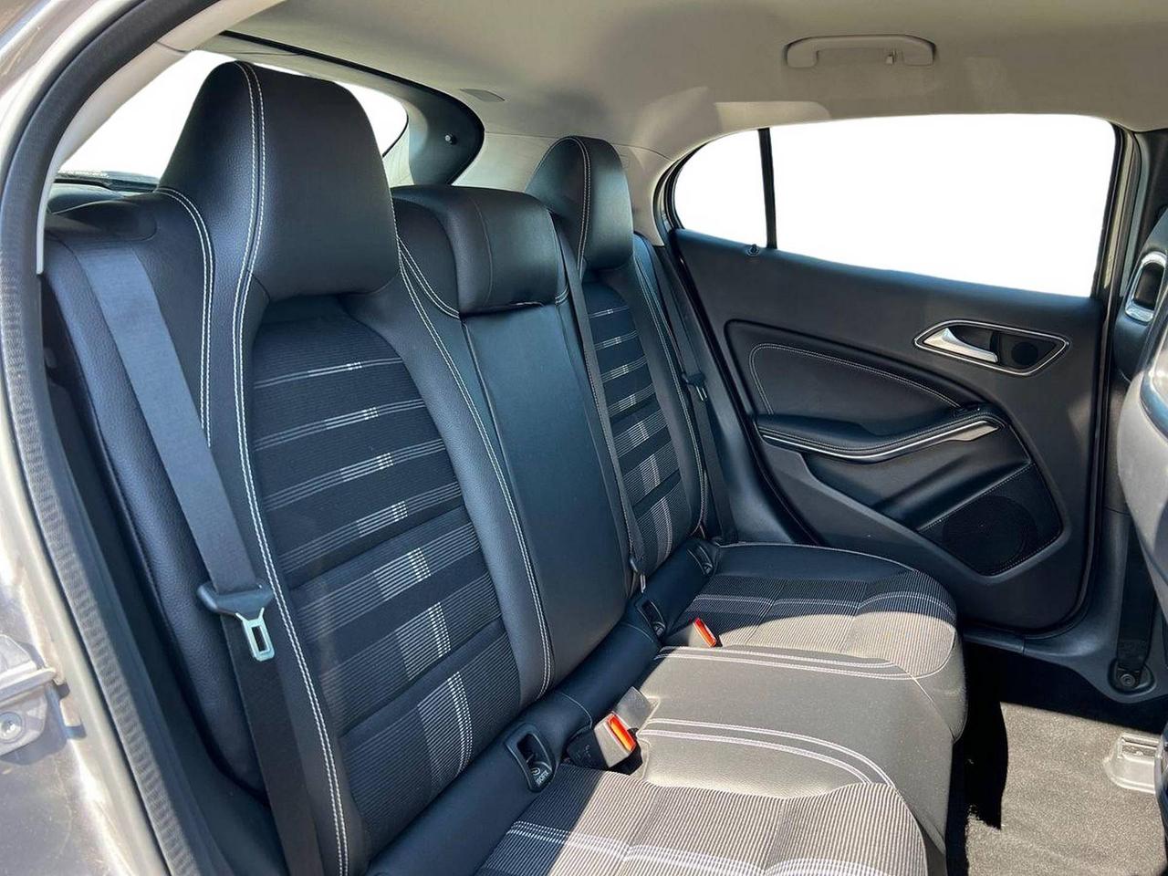 Mercedes-Benz GLA 180 Sport auto