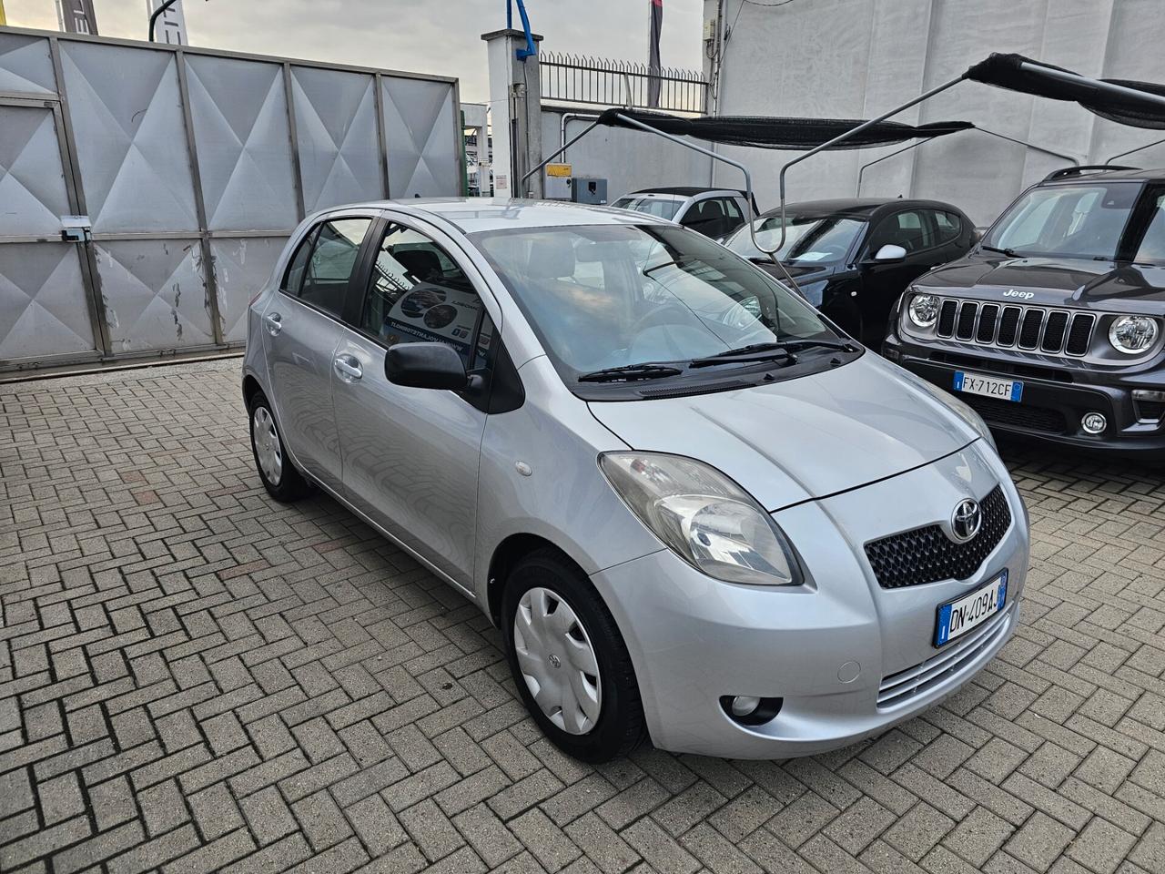 Toyota Yaris 1.3 5 porte Sol