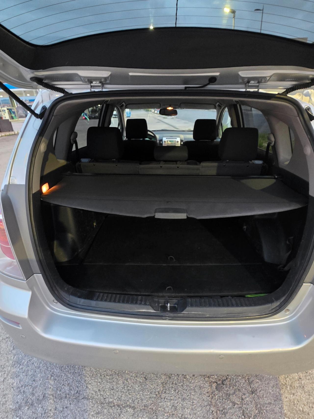 Toyota Corolla Verso 2.2 16V D-4D Sol