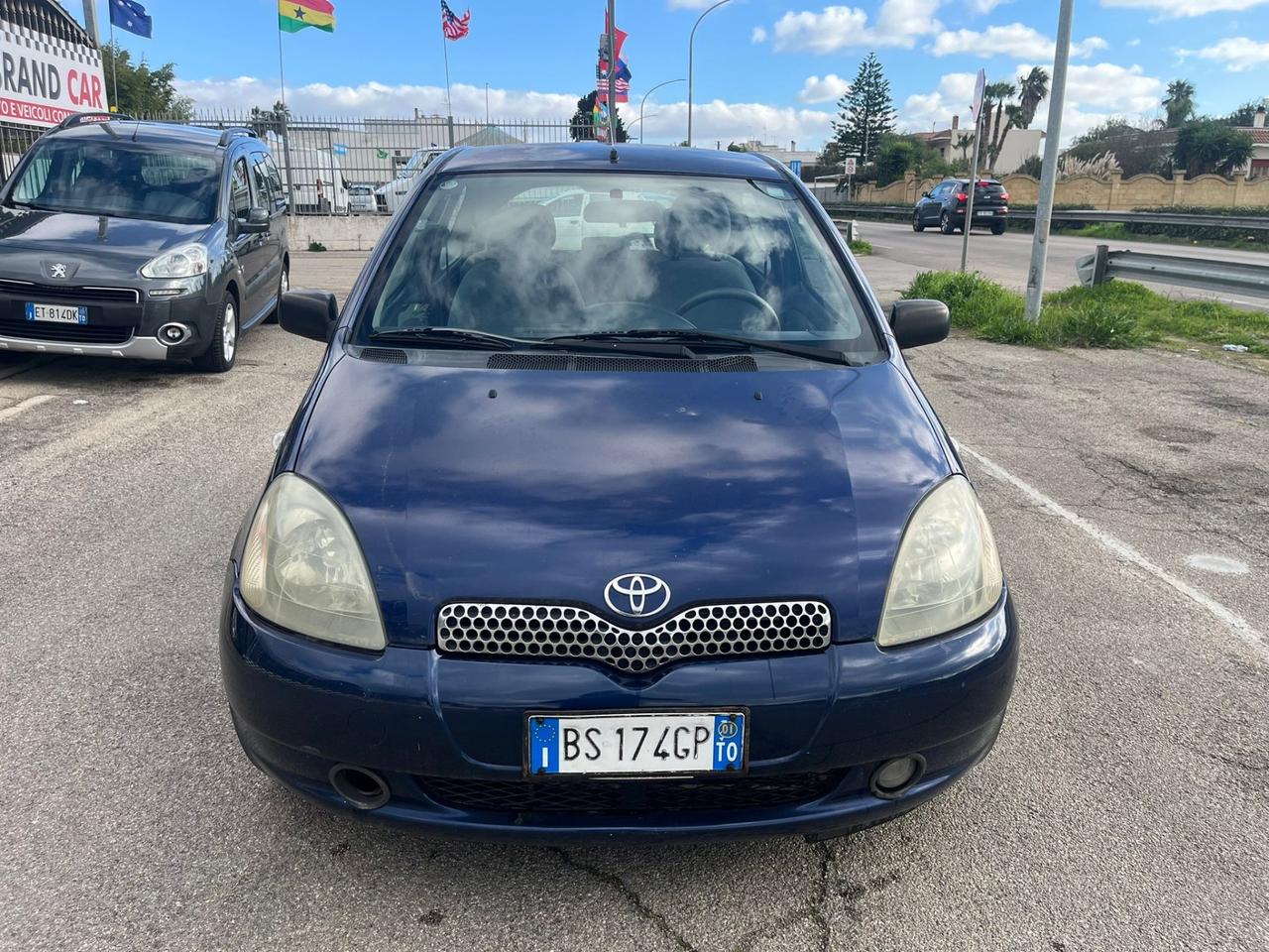 Toyota Yaris 1.0i 16V cat 3 porte Sol 2001