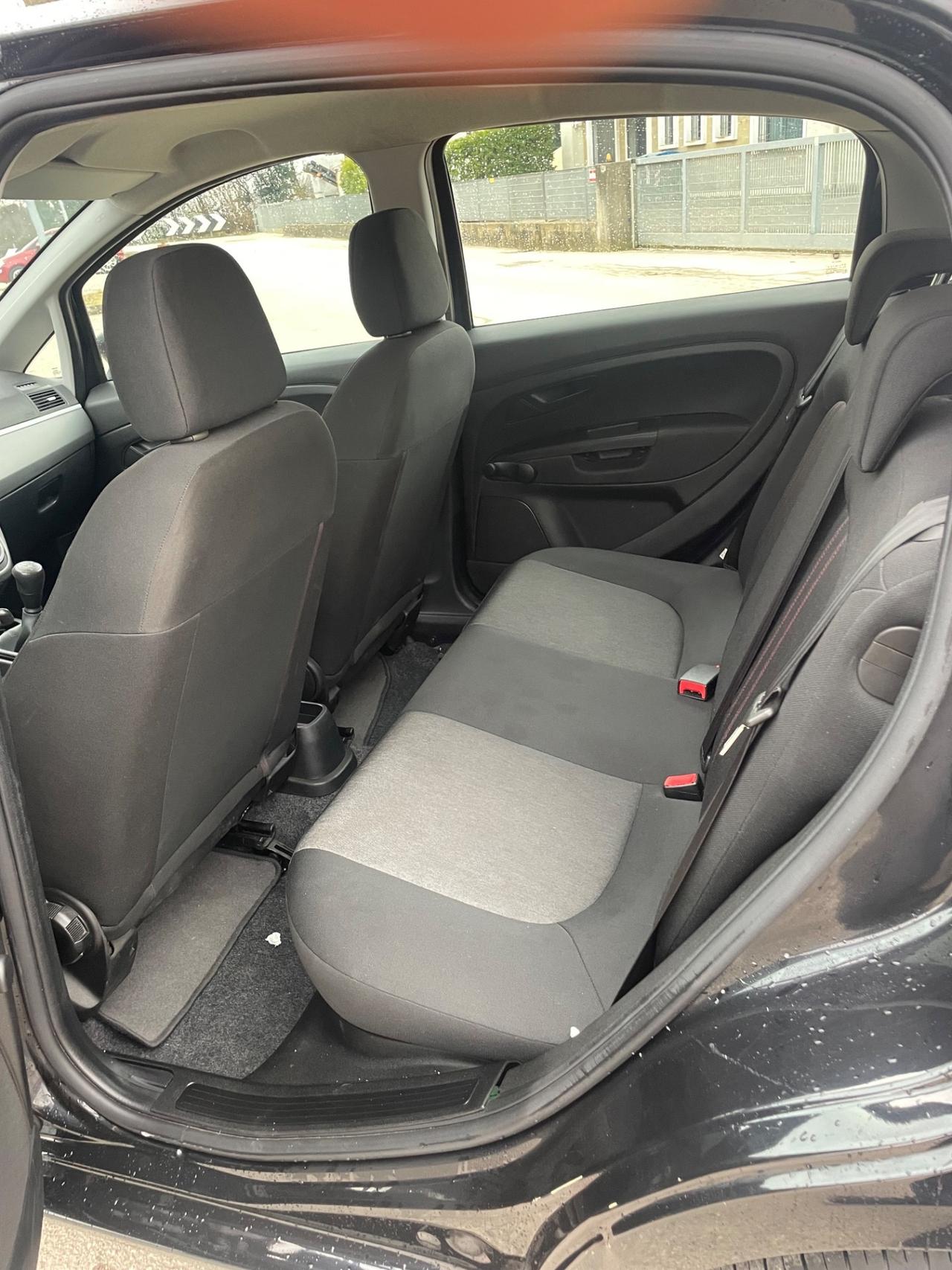 Fiat Punto 1.3 MJT 5 porte anno 2014 perfetta