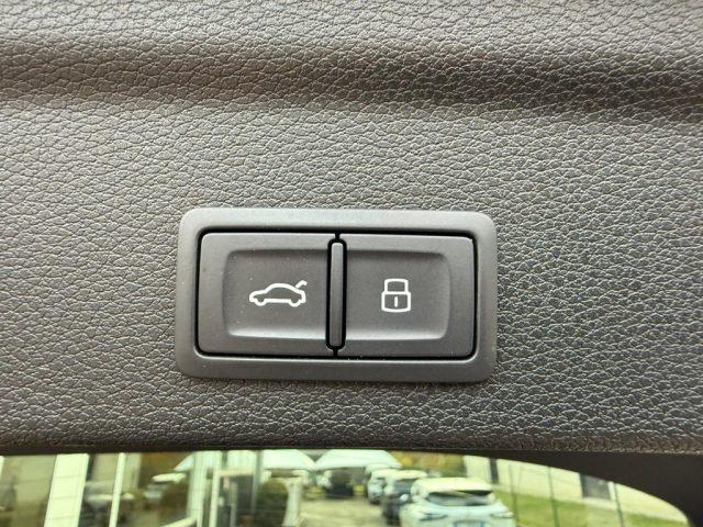 AUDI Q3 SPB 35 TDI S tronic S line edition NAVI - LED - 19