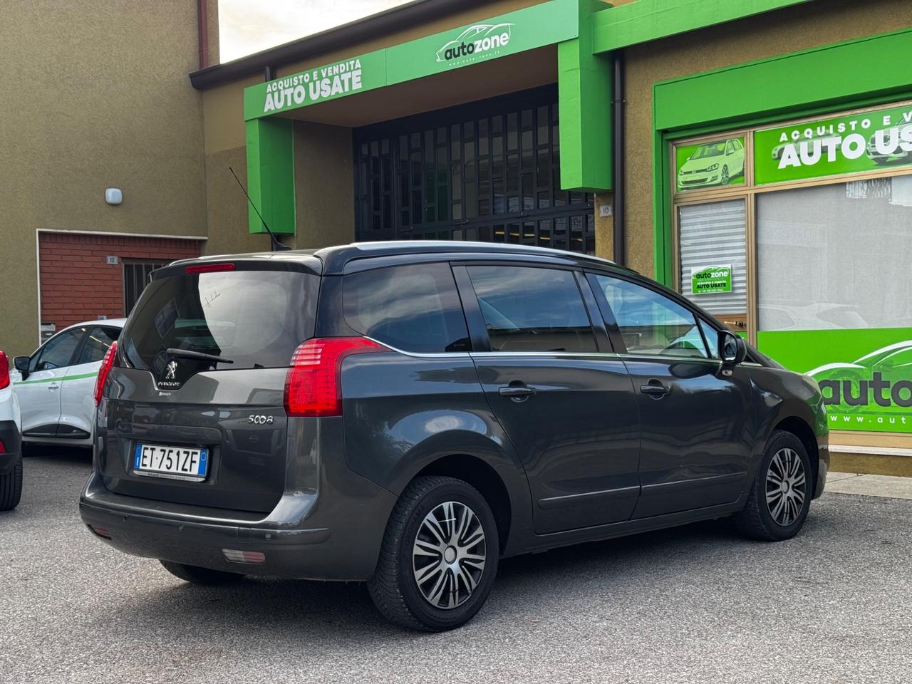 Peugeot 5008 1.6 HDi 115CV Allure