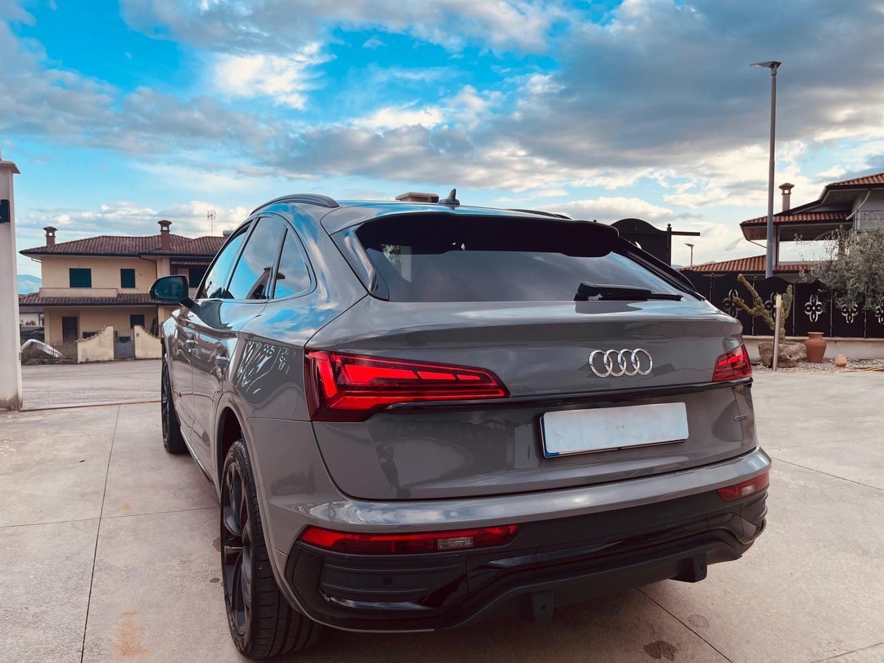 Audi Q5 SPORTBACK 40 TDI 204 CV S-LINE BLACK LINE QUATTRO